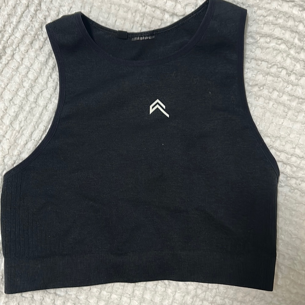 Oner active seamless black size medium crop top